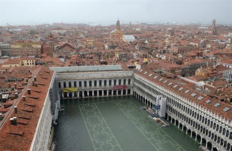 Pohled na zatopené Benátky.