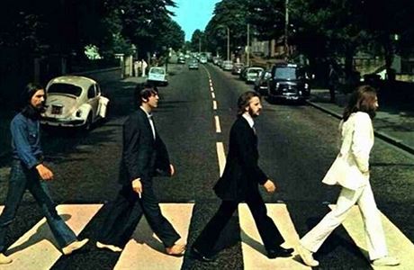 Sběratel koupil Lennonův oblek z obalu Abbey Road. Za téměř milion |  Zajímavosti | Lidovky.cz