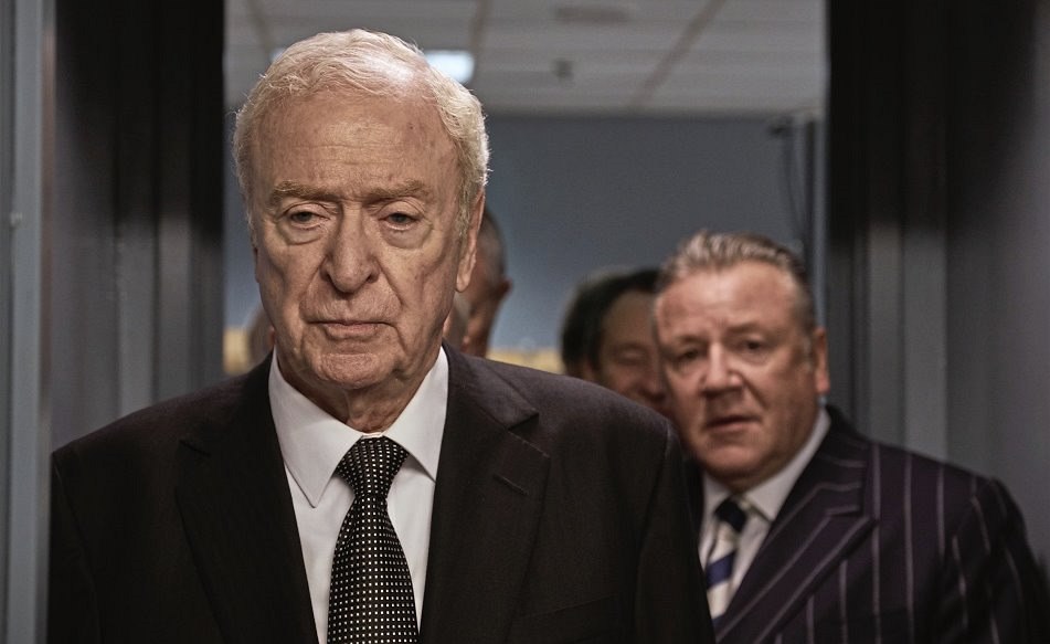 Charismatický zlo�inec. Sir Michael Caine se v Králích zlod�j� vrací k typu...