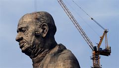 OBRAZEM: V Indii odhalili nejvyšší sochu na světě se 182 metry, stála 9,2 miliardy korun