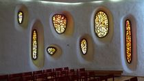Kostel St. Jean v La Chaux-de-Fonds, mimochodem, roditi Le Corbusiera