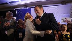 Texaský senátor Ted Cruz čelí kritice, před mrazy ve svém státě unikl do Mexika