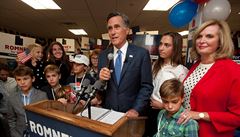 Neúspný republikánský kandidát na prezidenta Mitt Romney se vrací do politiky.