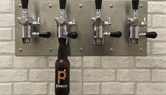 Firma Peevo rozváí piva od minipivovar po celé Praze.