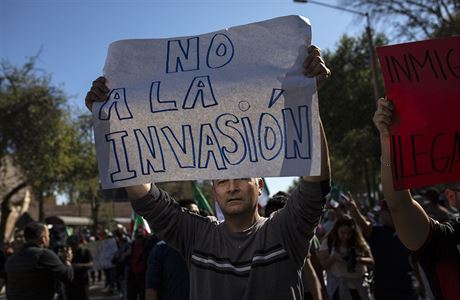 Protest proti migrantm v mexickm mst Tijuana.