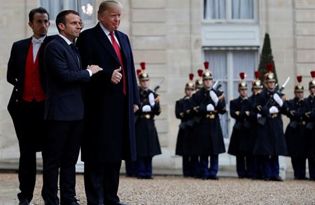 Trump chce s Macronem jednat o evropskch obrannch kapacitch.