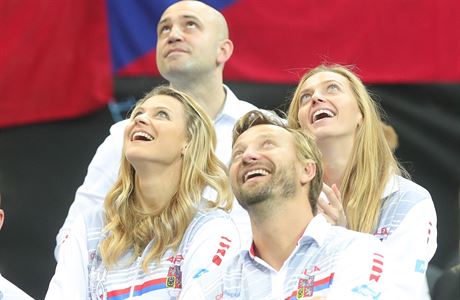 Pi finle Fed Cupu fandily i Petra Kvitov s Luci afovou.