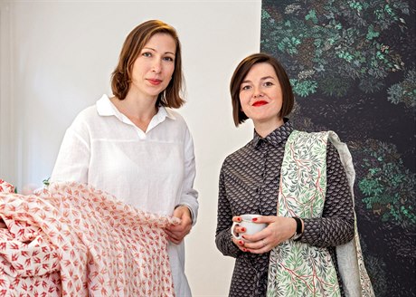 Kateina erná (vlevo) a Eva Chmelová