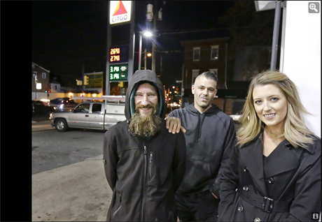 Zcela nový rozm�r dostal p�íb�h o pomoci americkému bezdomovci Johnnu...