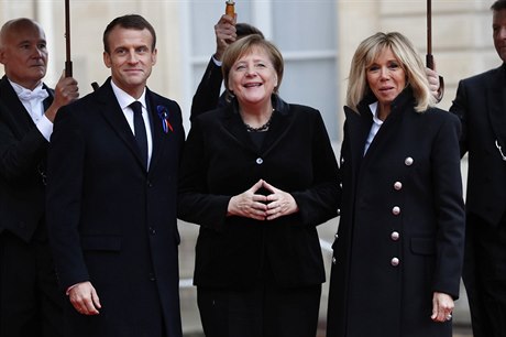 V Paíi u Vítzného oblouku za úasti francouzského prezidenta Emmanuela...