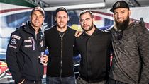 Martin Šonka (zleva) s hokejisty Dallasu Stars Radkem Faksou, Romanem Polákem a...