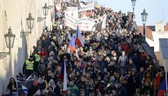 Z Hradanského námstí se 17. listopadu vydal protestní prvod proti premiérovi...