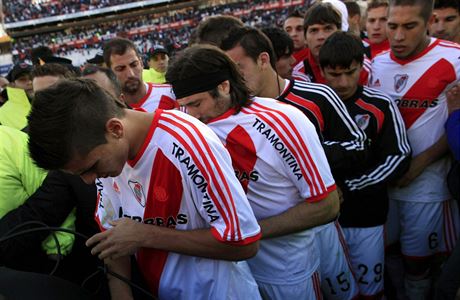 Fotbalisté River Plate v odvet pili o domácí prostedí.