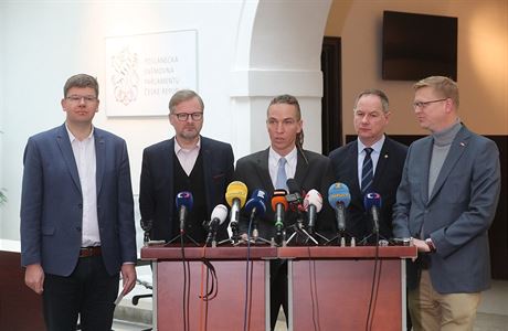 Tisková konference lídr stran po koordinaní schzce ODS, Pirát, KDU-SL, TOP...