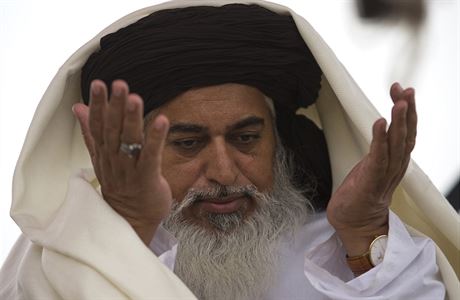 Pákistánský duchovní Chádim Husajn Rizví je zárove i vdce islamistické strany...