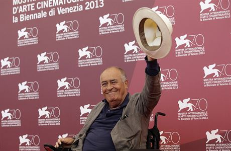 Filmový bohém a len poroty festivalu - Ital Bernardo Bertolucci.