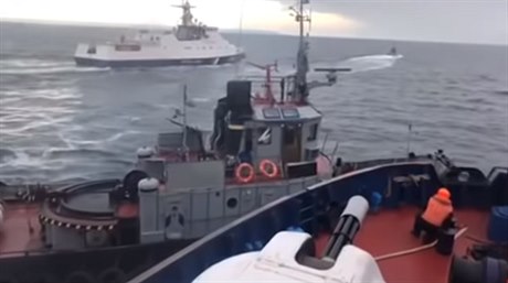 Lo ruské pohraniní stráe narazila do ukrajinského remorkéru