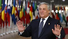 Summit zaíná diskusí s éfem Evropského parlamentu Antoniem Tajanim.