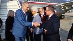 Prezident Zeman zahájil svou návštěvu v Izraeli, během níž se setká mimo jiné s...