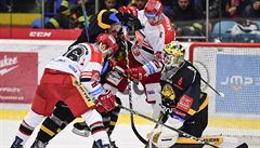 Chomutov rozstlel v duelu zchran Pardubice, Zln doma podlehl Spart