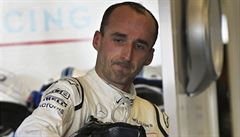 �ofér Williamsu Robert Kubica vylezl práv� z auta po tréninku.