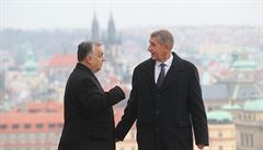 Zeman se hodlá pi schzce Orbánovi a maarskému ministru zahranií omluvit za...