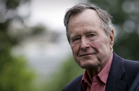 Bývalý prezident USA George Bush starí.