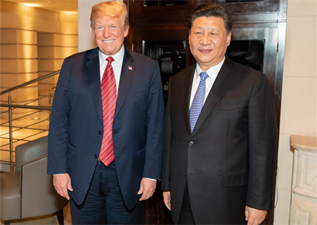 Setkání Trumpa s Si Ťin-pchingaem v Buenos Aires.