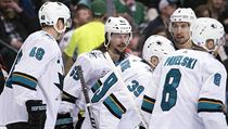 Tom Hertl (48), obrnce Erik Karlsson (65) a Logan Couture (39).