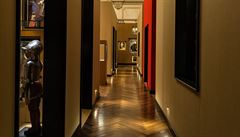 P�edstava, �e by re�isér a výtvarnice jen ukazovali prstem a zam�stnanci muzea...