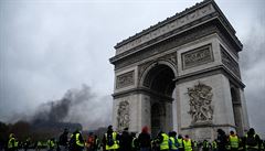 ‚Jsme na nule.‘ Hněv Francouzů v ulicích Paříže má kořeny v bídě