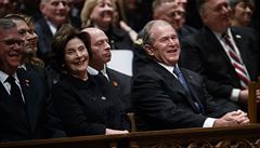George W. Bush na pohbu svého otce, dojatý projevem Alana Simpsona.