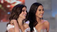 Miss Mexica a Miss Thajska na souti Miss World.