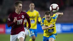 Mí� stíhají Tomá� Wiesner a Alois Hy�ka.