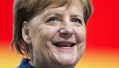 Hledá se nástupce Merkelové. Členové CDU ji na sjezdu přivítali skandovaným potleskem ve stoje