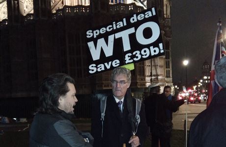 Speciln nabdka, WTO uette 39 miliard liber, k cedule Tonyho Blighe.
