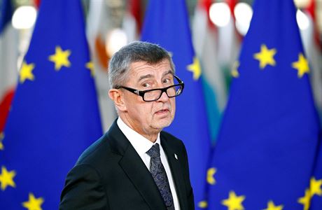 Pedseda eské vlády Andrej Babi ped jednáním Evropské rady.