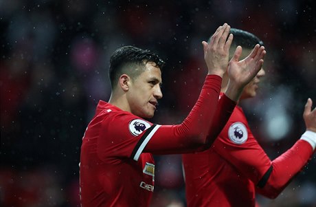 2. Alexis Sanchez, útoník Manchesteru United, se s reprezentací Chile bohuel...