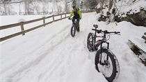 Jzda na Fat bike podl eky Tuxbach na ledovec Hintertux.