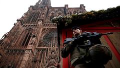 Francouzský voják hlídkující na vánočních trzích ve Štrasburku. | na serveru Lidovky.cz | aktuální zprávy