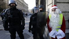 Francie se na akce lutých vest pipravovala  nasazením policie.