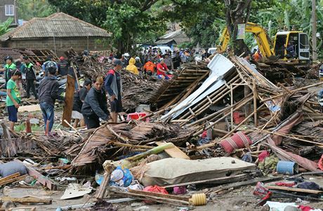 Vlna tsunami zasáhla Indonésii.