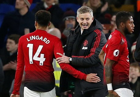 Ole Gunnar Solskjaer a spol si v dubnu zahrají proti Barcelon.