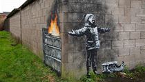 Banksy pedstavil novou malbu, upozoruje na zneitn ovzdu