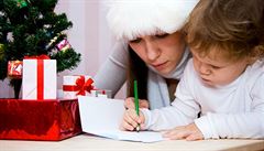 V německé obci Nebeská brána začala odpovídat na dopisy dětí vánoční pošta, zatím obdržela 8 tisíc přání