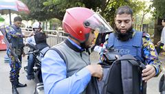 Hon na opozici. V Bangladéši pozatýkali přes deset tisíc členů, množí se i útoky na novináře