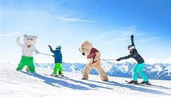 Na svazích v regionu Wildkogel-Arena �ekají na malé ly�a�e maskoti.