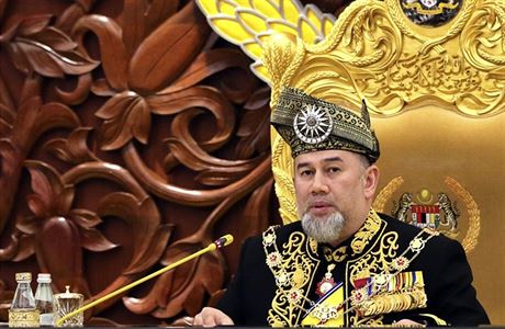Malajsijský sultán Muhammad V. se vzdal trnu jako první monarcha ped...
