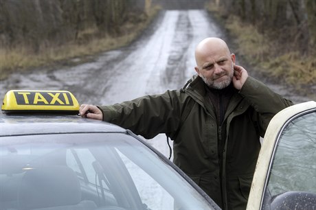 Major Kune (Hynek ermák) znovu stílí cynické poznámky. Druhá ada...