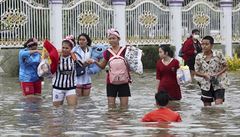 Záplavy zpsobené tropickou bouí v Thajsku.